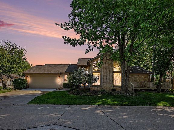 2nd image of 43052 W Kirkwood Dr