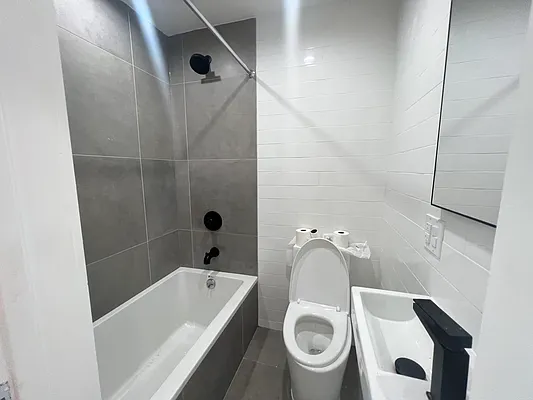 Rented by Nooklyn NYC LLC | media 17