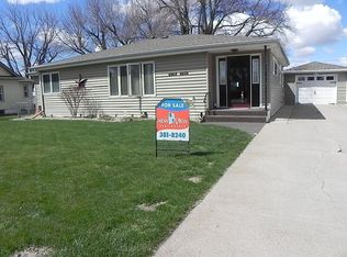 408 Said St, Cairo, NE 68824