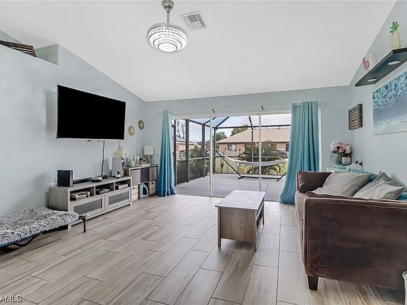 4th image of 2517 SW 11th Pl