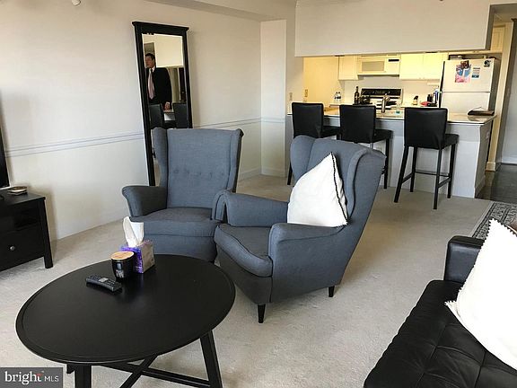 3rd image of 1276 N Wayne St APT 1218