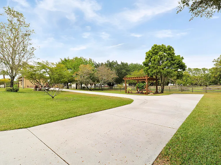 10735 Lantana Rd #GH — Photo 40