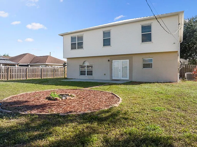 981 SW McElroy Ave — Photo 39