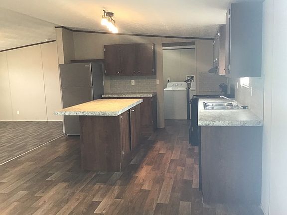 4th image of 661 Bandera St #332