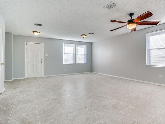 3rd image of 1406 Summerdale Ln