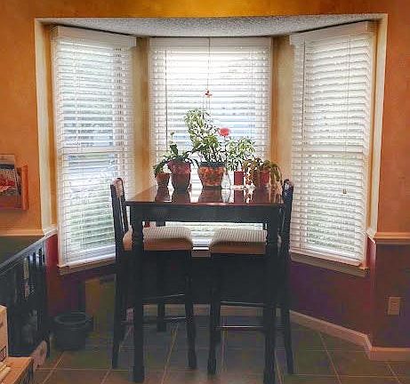 Eat-in Kitchen with Bay Window