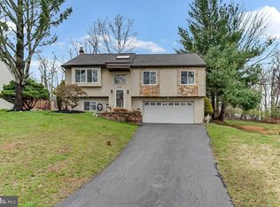 474 Ridge Ln, Springfield, PA