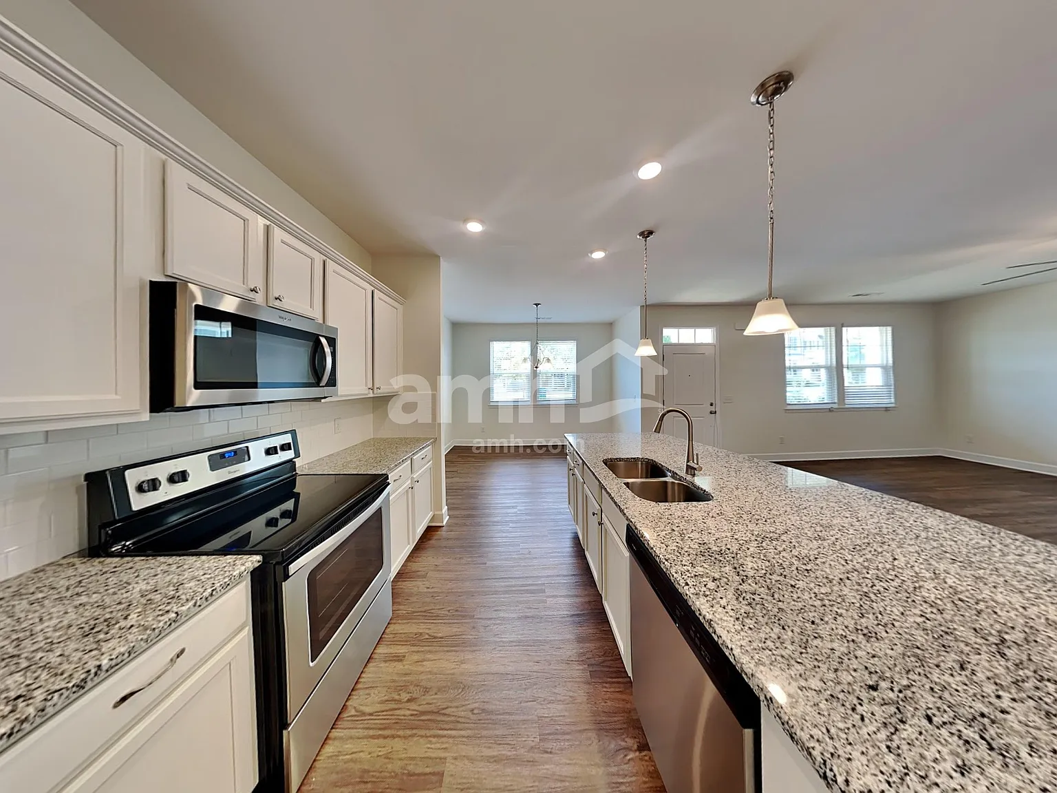 3 bed, 2.5 bath, 2022 sqft, $2,395 — Photo 4