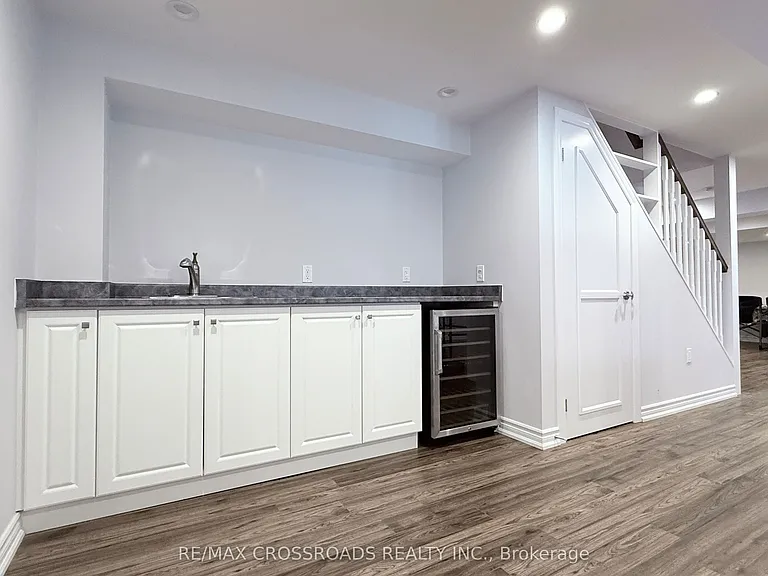 72 Skywood Dr — Photo 35