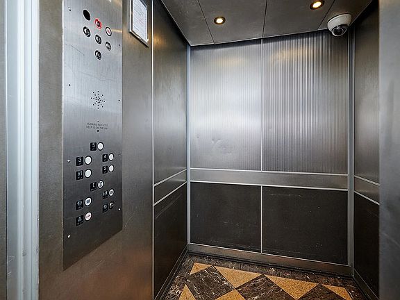 3rd image of 2115 W Farwell Ave APT 202