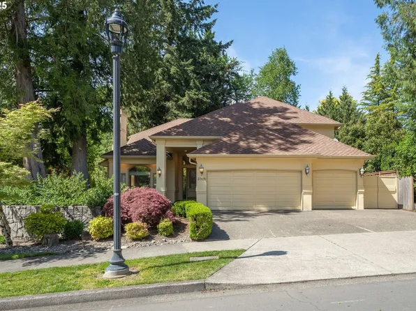 3305 River Woods Pl, Lake Oswego, OR 97034