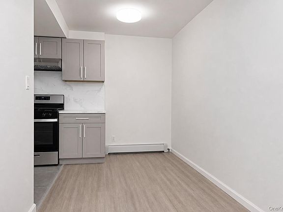 5th image of 14434 37th Avenue #402
