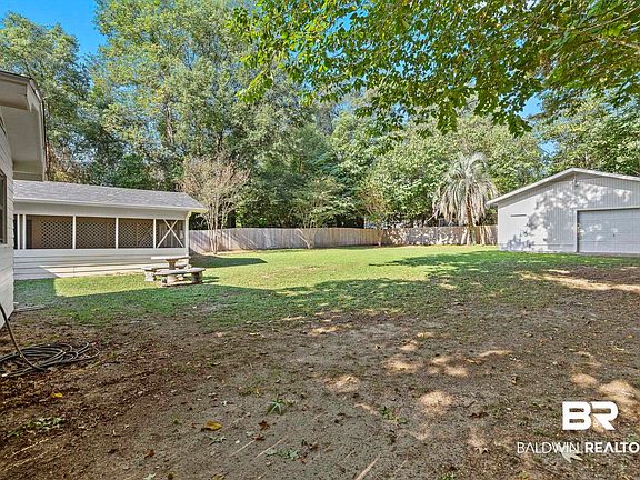 5th image of 4366 Barden Ave