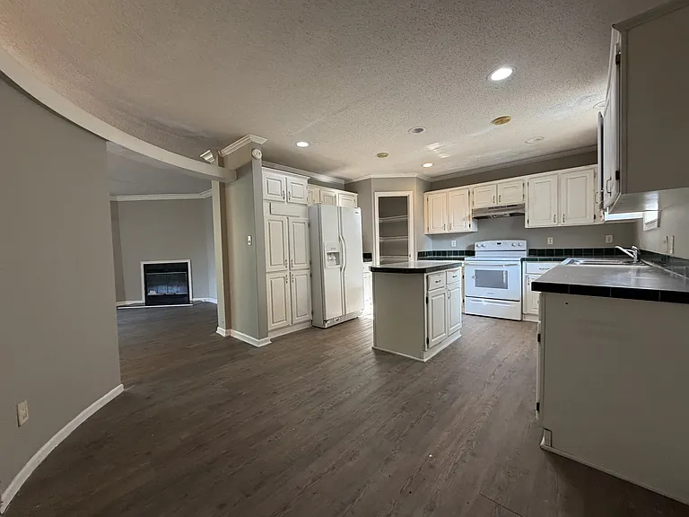 507 Norment Ave — Photo 11