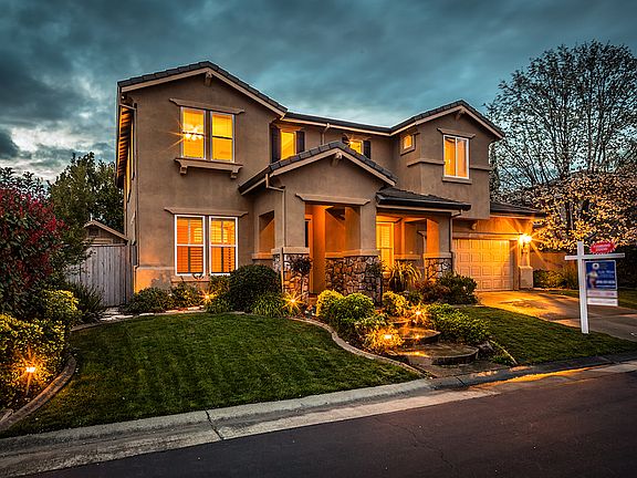 2nd image of 2087 Blackheath Ln