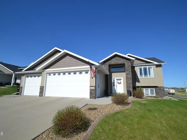 5016 Hudson St, Bismarck, ND 58503