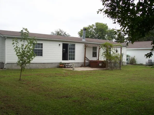 19405 E 2nd St, Opdyke, IL 62872