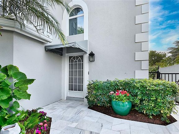 2nd image of 7064 Villa Lantana WAY