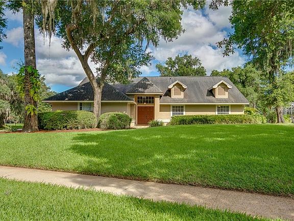 2nd image of 1051 Oakpoint Cir