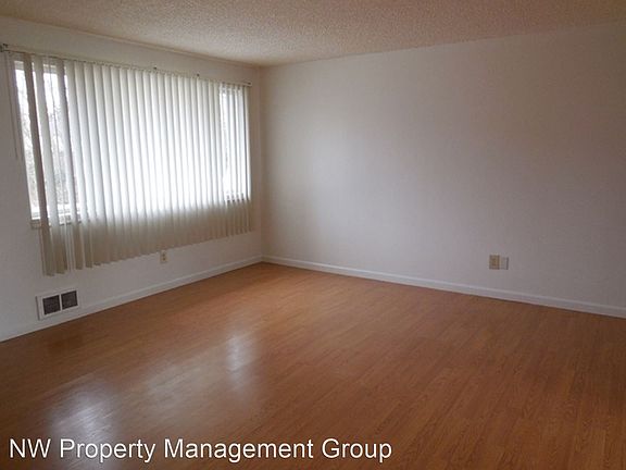 3rd image of 15817 Manor Way #4