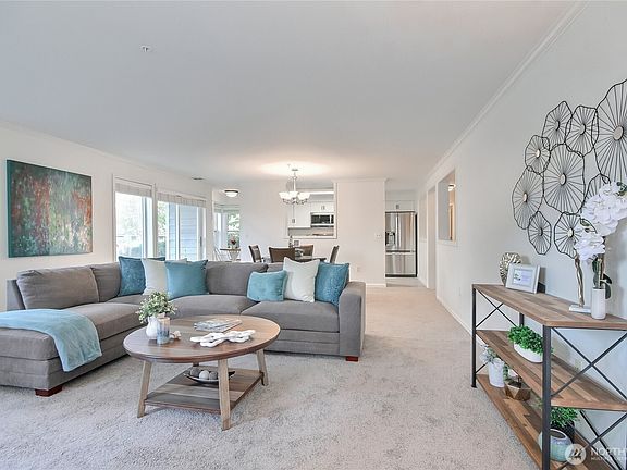 5th image of 22535 SE Highland Circle #106