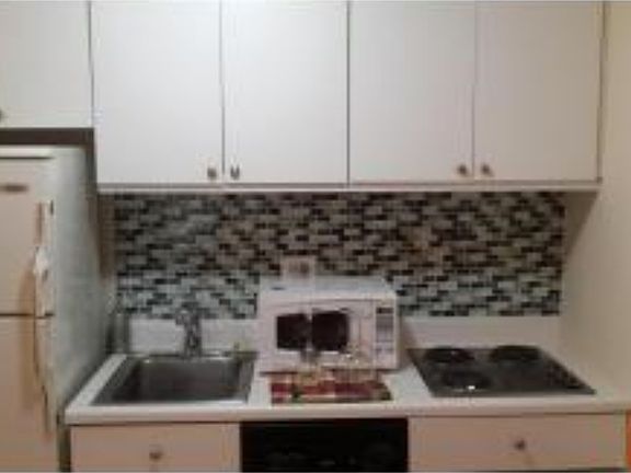3rd image of 150 W 51st St APT 1631