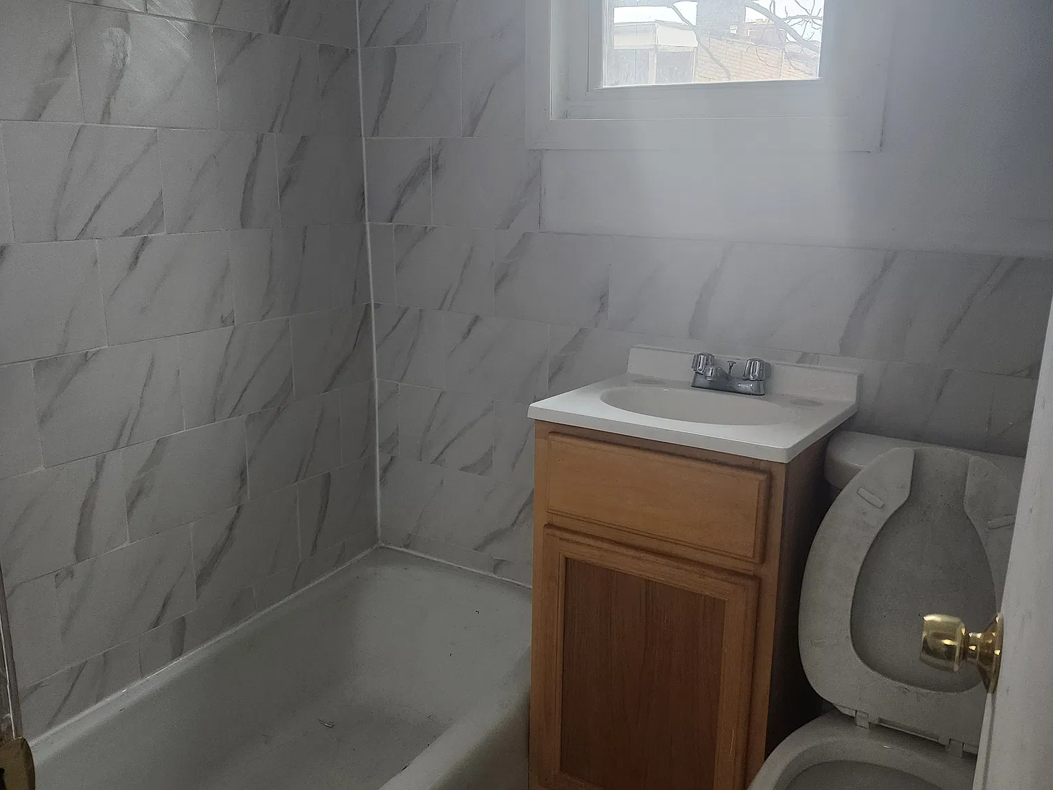 3 bed, 3000 sqft, $2,750 — Photo 4