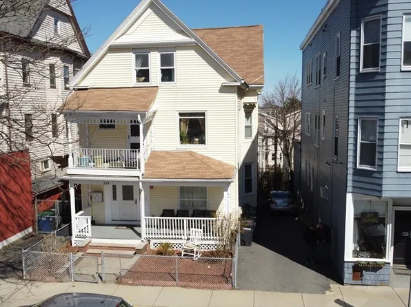 239 Highland Ave, Somerville, MA 02143