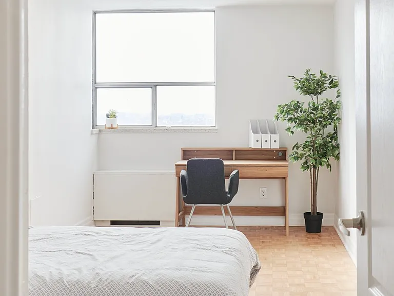 35 Warrender Ave #1 BD — Photo 4