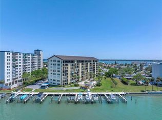 650 Island Way APT 204, Clearwater, FL 33767