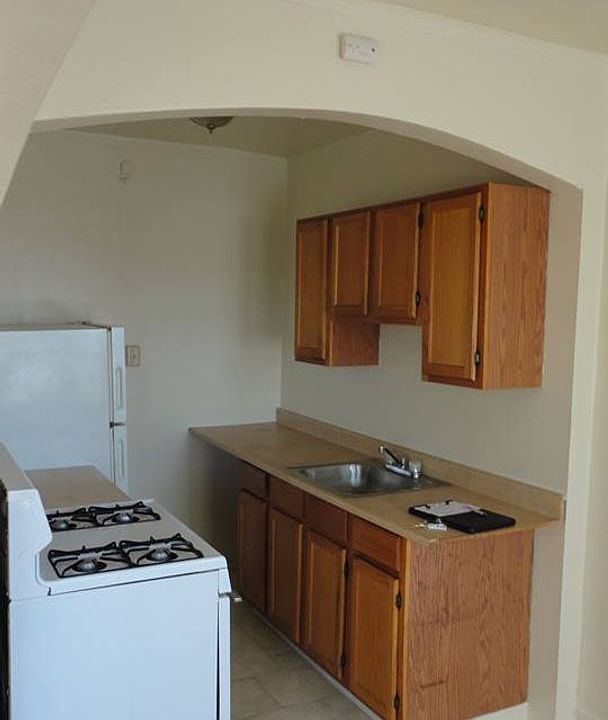 2327 W. Michigan St. Apartment Rentals Milwaukee, WI Zillow