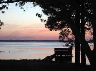 20420 Lake Shore Cir, Flint, TX 75762