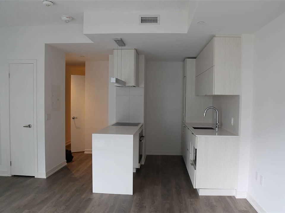 2nd image of 20 Richardson St #715