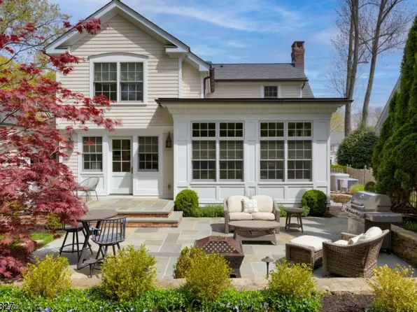 95 Chatham St, Chatham Boro, NJ 07928