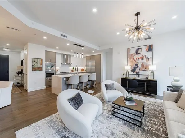 2425 Peachtree Rd NE, Atlanta, GA 30305