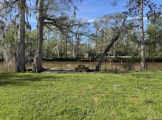 13885 Old River Rd, Maurepas, LA 70449