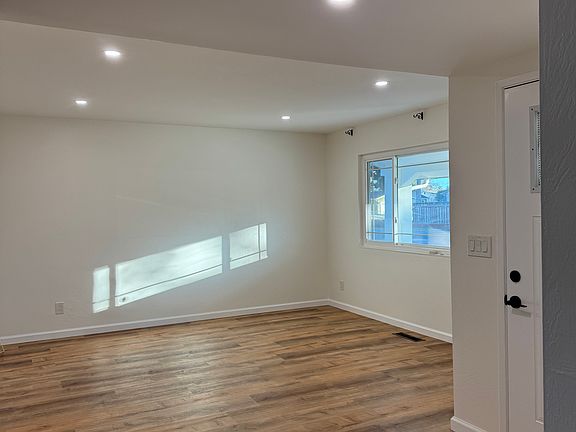 3rd image of 35004 Daisy St #1