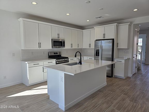 5th image of 16973 W ALLEN Street