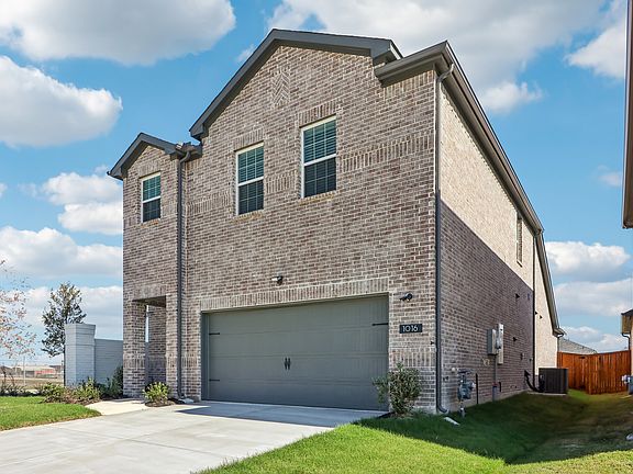 2nd image of 1016 Amenduni Ln