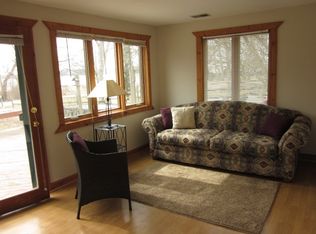 516 Wahl Ave, Mukwonago, WI 53149