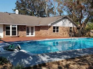 222 Florida Ave, Gulf Breeze, FL 32561
