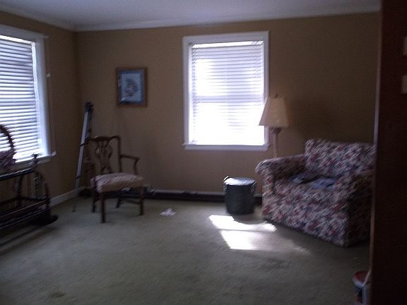 3rd image of 702 S Grand Ave