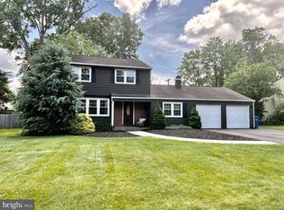 1117 Roeloffs Rd, Morrisville, PA 19067