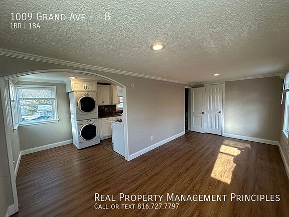 3rd image of 1009 Grand Ave #B