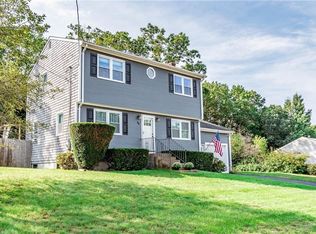32 Monroe Dr, Coventry, RI 02816