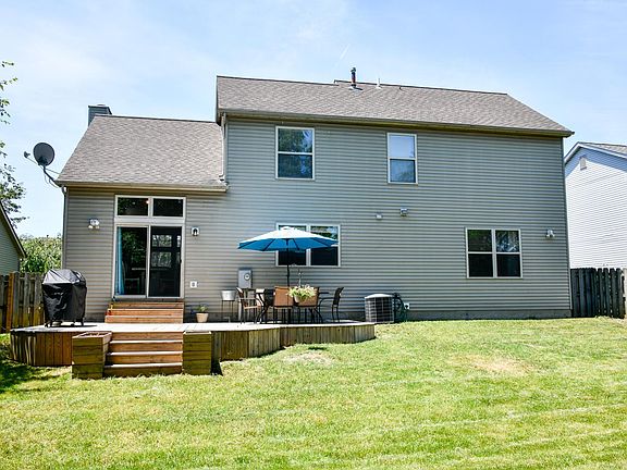 3rd image of 1665 Saffron Dr