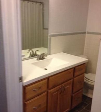 5th image of 704 S 25th St