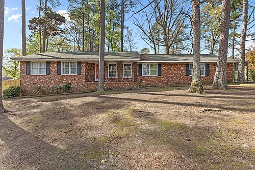 2125 Forest Hills Dr Photo 1