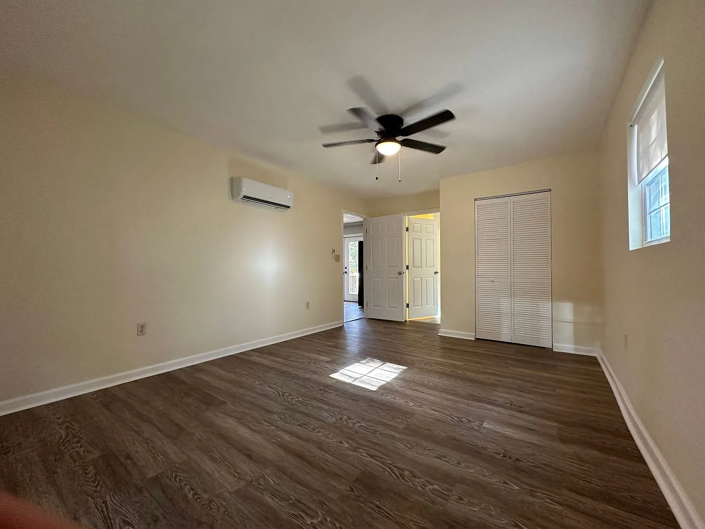 Cute Greenville 3/2 on Wooded Lot! — Photo 2