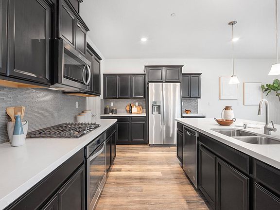 4th image of 1223 Caetano Pl